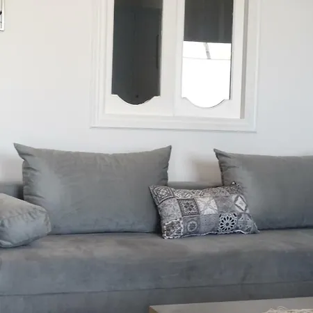 Nama House Monolithos