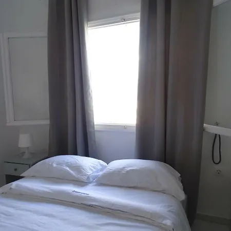 Nama House * Μονόλιθος