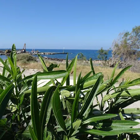 Nama House Monolithos