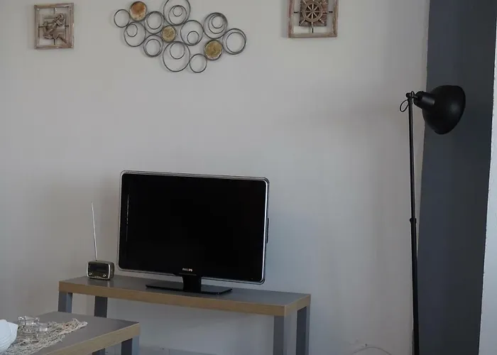 Nama House Дом отдыха Монолитос