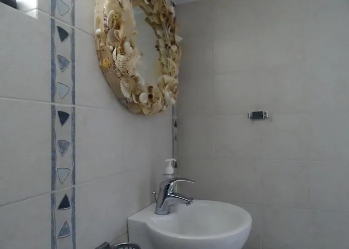 Nama House Монолитос