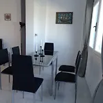 Nama House Дом отдыха Монолитос