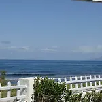 Дом отдыха Nama House Монолитос